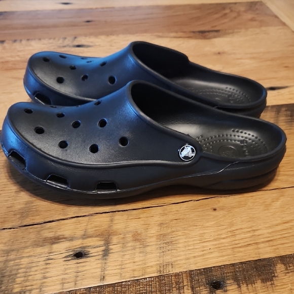 CROCS Black Sandals with Perforated Design - Picture 3 of 7